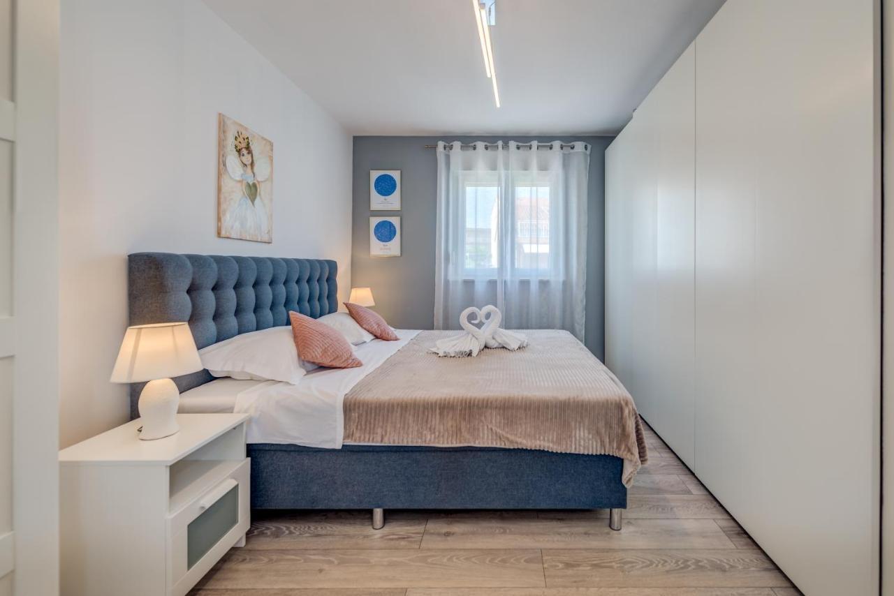 Summer Orchid - Spacious Duplex By The Beach & Ps5 Stobreč Екстериор снимка