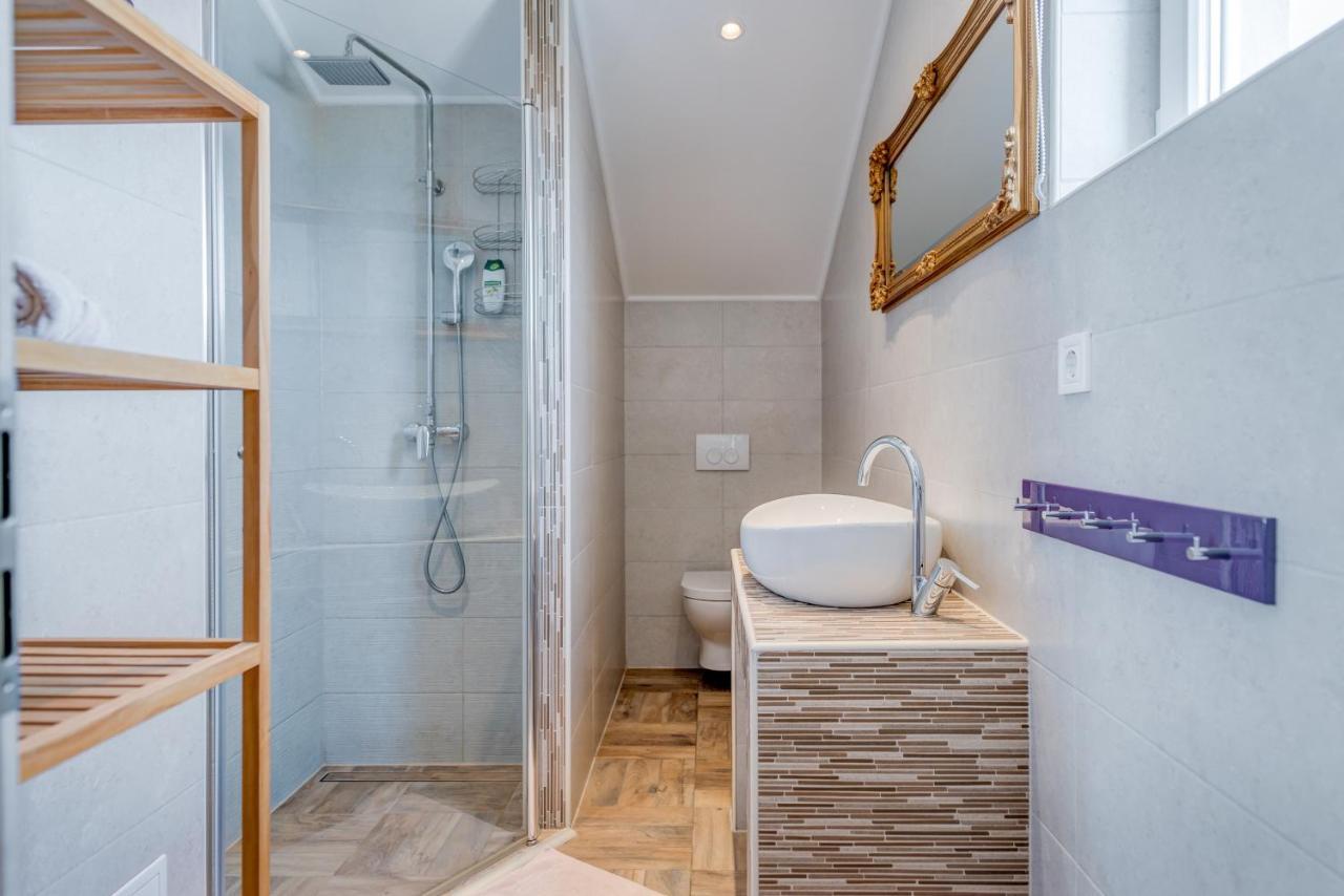 Summer Orchid - Spacious Duplex By The Beach & Ps5 Stobreč Екстериор снимка