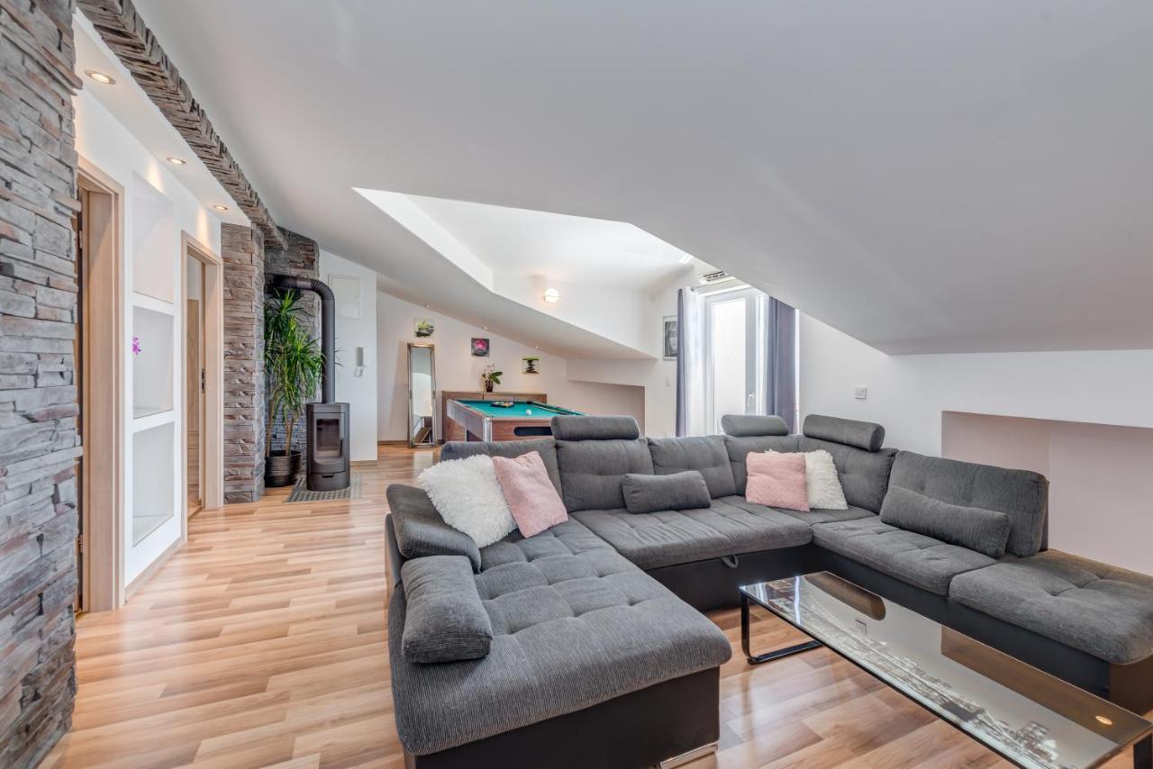 Summer Orchid - Spacious Duplex By The Beach & Ps5 Stobreč Екстериор снимка